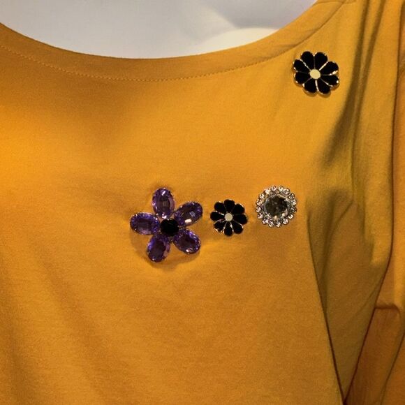 Isaac Mizrahi Live  scoop neck n rhinestone adorned top wearable art - Picture 2 of 7